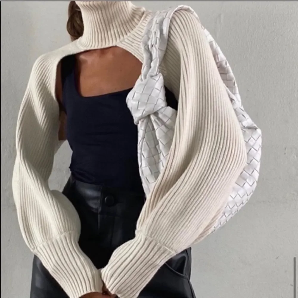 ZARA turtleneck sleeve scarf 5536/146
